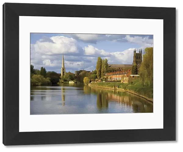 The city of Worcester and River Severn, Worcestershire, England, United Kingdom, Europe