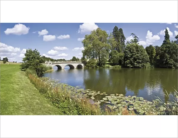 Robert Adam bridge, Compton Verney, Warwickshire, England, United Kingdom, Europe