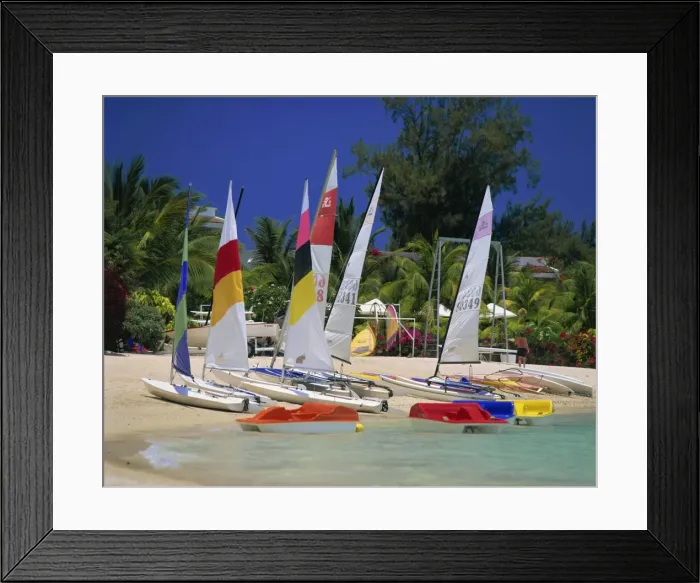 Framed Print : Grand Baie, Mauritius, Indian Ocean, Africa Framed Print : Grand Baie, Mauritius, Indian Ocean, Africa