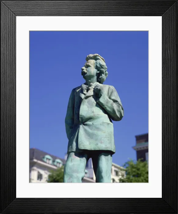 Framed Print : Statue of composer Edvard Grieg, Bergen, Norway, Scandinavia, Europe Framed Print : Statue of composer Edvard Grieg, Bergen, Norway, Scandinavia, Europe