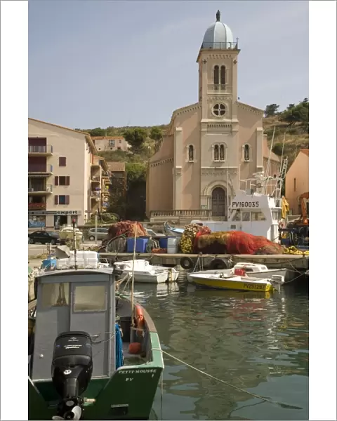 Port Vendres harbour, Languedoc-Roussillon, Cote Vermeille, France, Europe