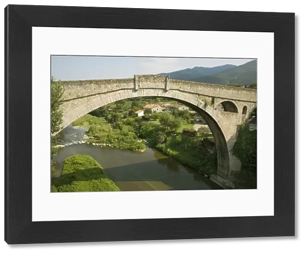 Devils Bridge and River Tech, Ceret, Vallespir, Languedoc-Roussillon, France, Europe