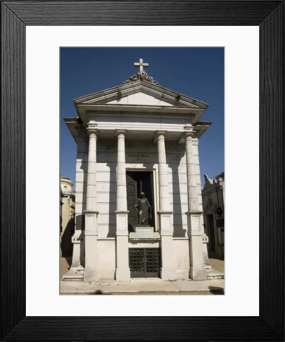 Framed Print : Recoleta Cemetery, Buenos Aires, Argentina, South America Framed Print : Recoleta Cemetery, Buenos Aires, Argentina, South America
