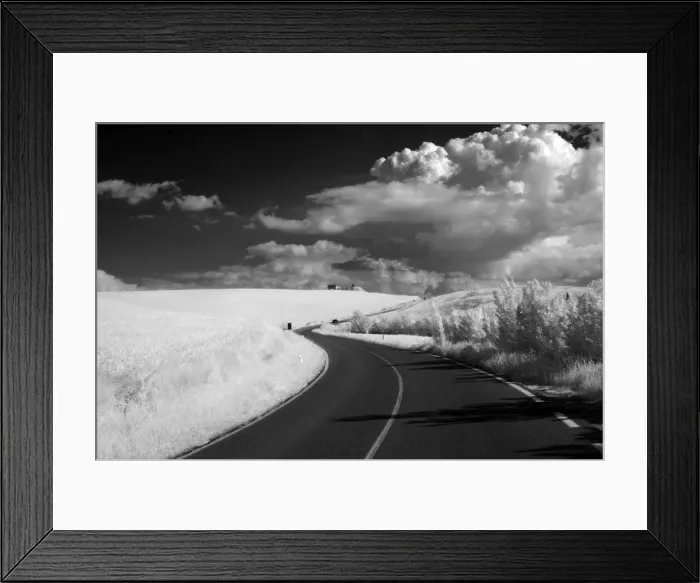 Framed Print : Infra red image of country road and dramatic clouds, near Pienza, Tuscany, Italy, Europe