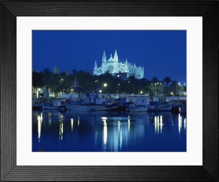 Framed Print : Boats in the bay below the illuminated cathedral at Palma on Majorca, Balearic Islands Framed Print : Boats in the bay below the illuminated cathedral at Palma on Majorca, Balearic Islands