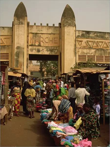 Main entrance, Bobo-Dioulasso market, Burkina Faso, West Africa, Africa