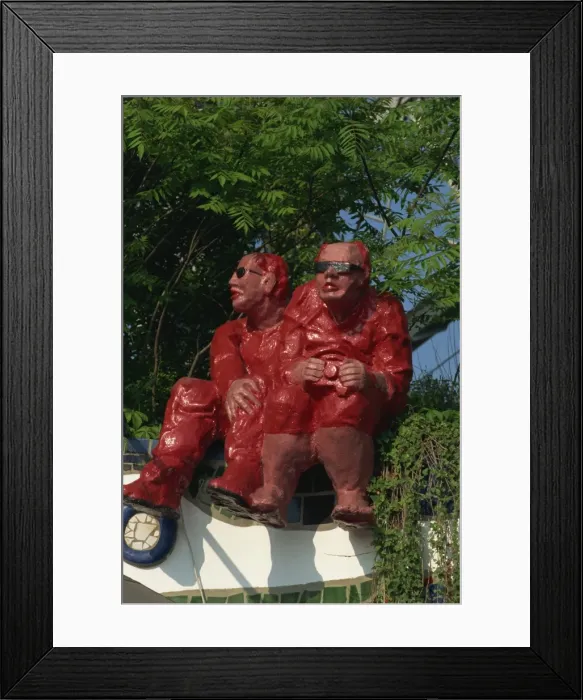 Framed Print : Tourists sculpture, Vietnna, Austria, Europe Framed Print : Tourists sculpture, Vietnna, Austria, Europe