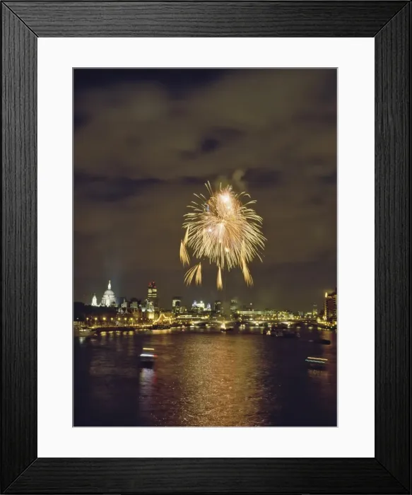 Framed Print : Firework display over the River Thames after the Lord Mayors Parade