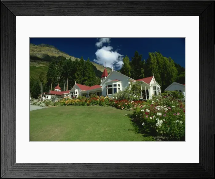 Framed Print : Walter Peak, a famous old sheep station founded in 1860 on the shore of Lake Wakatipu