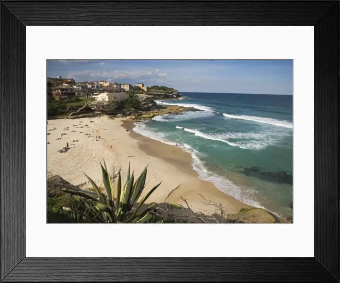 Framed Print : The fashionable beach at Tamarama, the sought-after district between Bondi