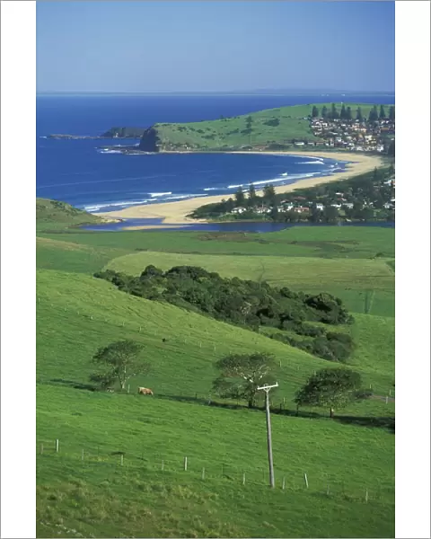 Looking south from the Pacific Highway towards Werri Beach and the town of Gerringong