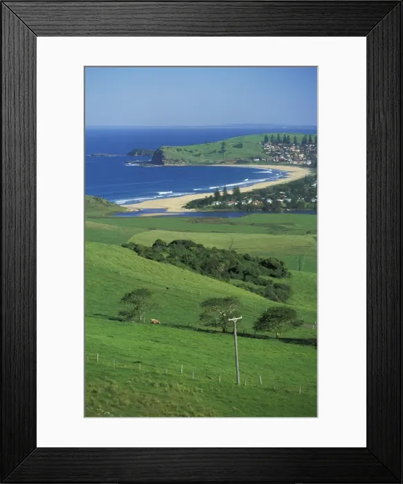 Framed Print : Looking south from the Pacific Highway towards Werri Beach and the town of Gerringong Framed Print : Looking south from the Pacific Highway towards Werri Beach and the town of Gerringong