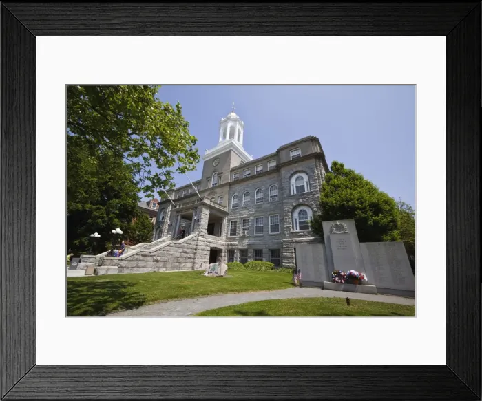Framed Print : The City Hall and World War II memorial on Broadway in historic Newport Framed Print : The City Hall and World War II memorial on Broadway in historic Newport