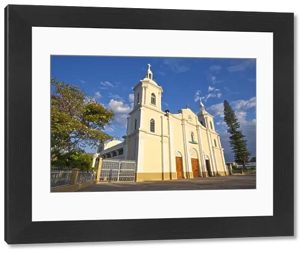 Cathedral, Park Central, Esteli, Nicaragua, Central America