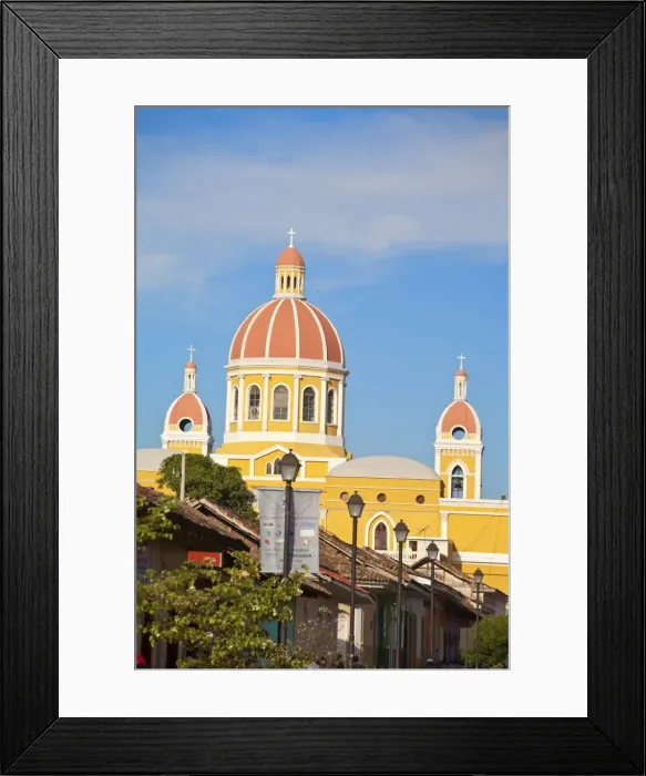 Framed Print : Calle La Calzada and Cathedral de Granada, Granada, Nicaragua, Central America Framed Print : Calle La Calzada and Cathedral de Granada, Granada, Nicaragua, Central America