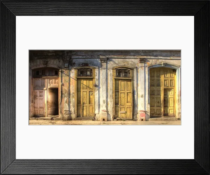 Framed Print : Facades of dilapidated colonial buildings bathed in evening light, Havana Framed Print : Facades of dilapidated colonial buildings bathed in evening light, Havana