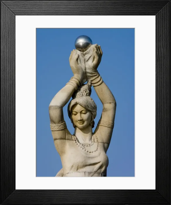 Framed Print : Fisher girl statue, Zhuhai, Guangdong, China, Asia Framed Print : Fisher girl statue, Zhuhai, Guangdong, China, Asia