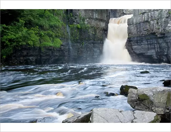 High Force, Englands biggest waterfall, on the River Tees near the village of Middleton-in-Teesdale, County Durham, England, United