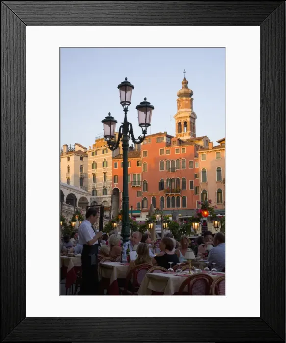 Framed Print : Alfresco dining near the Ponte di Rialto, San Polo district, Venice, Veneto Framed Print : Alfresco dining near the Ponte di Rialto, San Polo district, Venice, Veneto