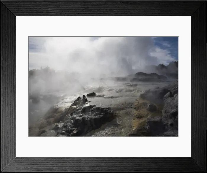 Framed Print : Pohutu geyser erupting steaming water from sulphurous mud and rock in Te Puia Framed Print : Pohutu geyser erupting steaming water from sulphurous mud and rock in Te Puia