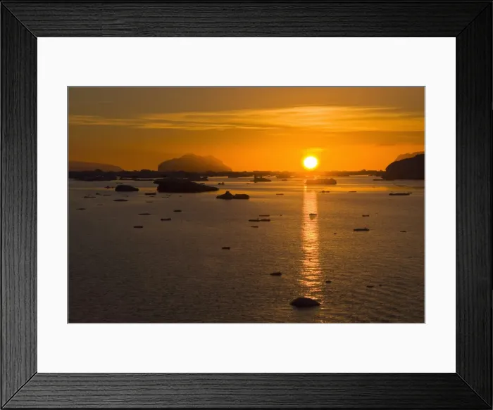 Framed Print : Sunrise on ice in the Antarctic Sound, The Antarctic Peninsula, Antarctica, Polar Regions Framed Print : Sunrise on ice in the Antarctic Sound, The Antarctic Peninsula, Antarctica, Polar Regions