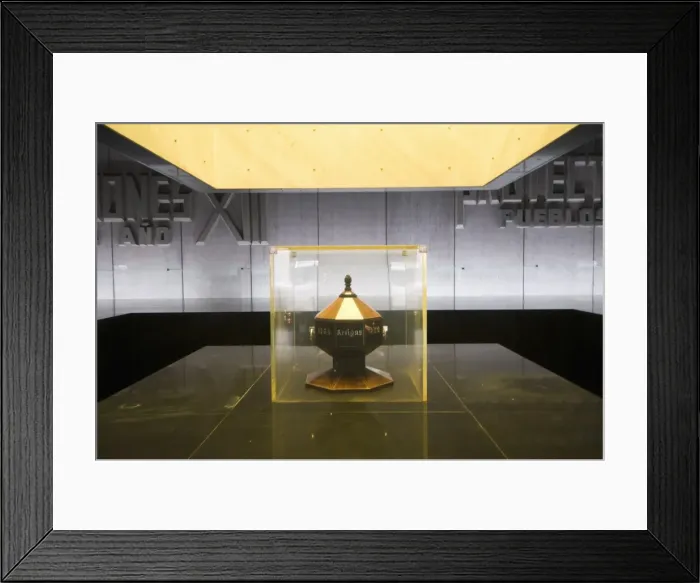 Framed Print : Mausoleum of Artigas, Plaza Independencia (Independence Square), Montevideo Framed Print : Mausoleum of Artigas, Plaza Independencia (Independence Square), Montevideo