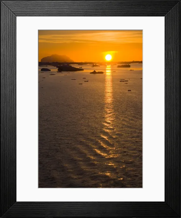 Framed Print : Sunrise on ice in the Antarctic Sound, Antarctic Peninsula, Antarctica, Polar Regions Framed Print : Sunrise on ice in the Antarctic Sound, Antarctic Peninsula, Antarctica, Polar Regions