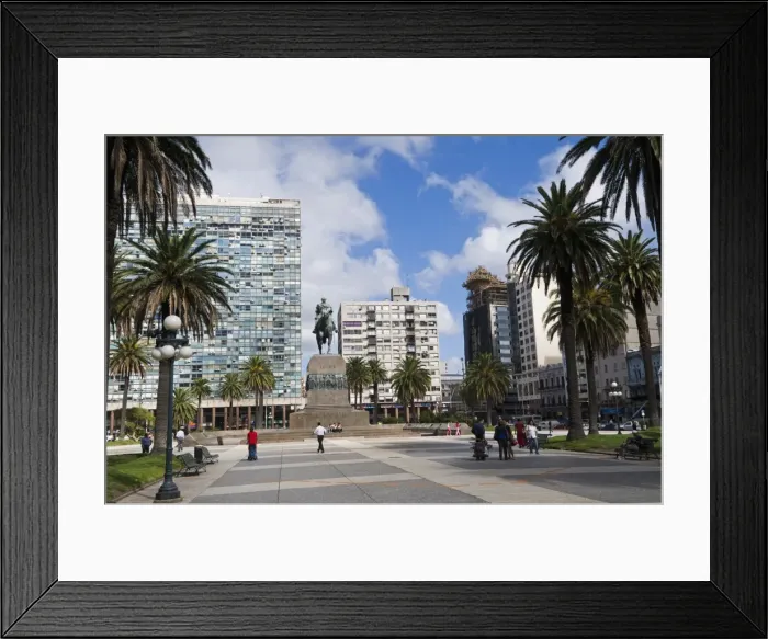 Framed Print : Statue of Artigas, Plaza Independencia (Independence Square), Montevideo Framed Print : Statue of Artigas, Plaza Independencia (Independence Square), Montevideo