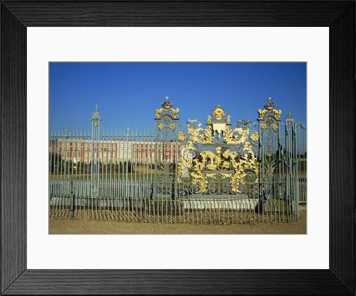 Framed Print : Hampton Court Palace, Greater London, England, United Kingdom, Europe Framed Print : Hampton Court Palace, Greater London, England, United Kingdom, Europe