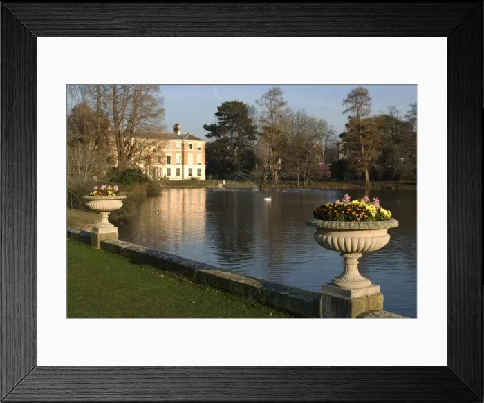 Framed Print : Royal Botanic Gardens (Kew Gardens), UNESCO World Heritage Site, Kew, Greater London Framed Print : Royal Botanic Gardens (Kew Gardens), UNESCO World Heritage Site, Kew, Greater London