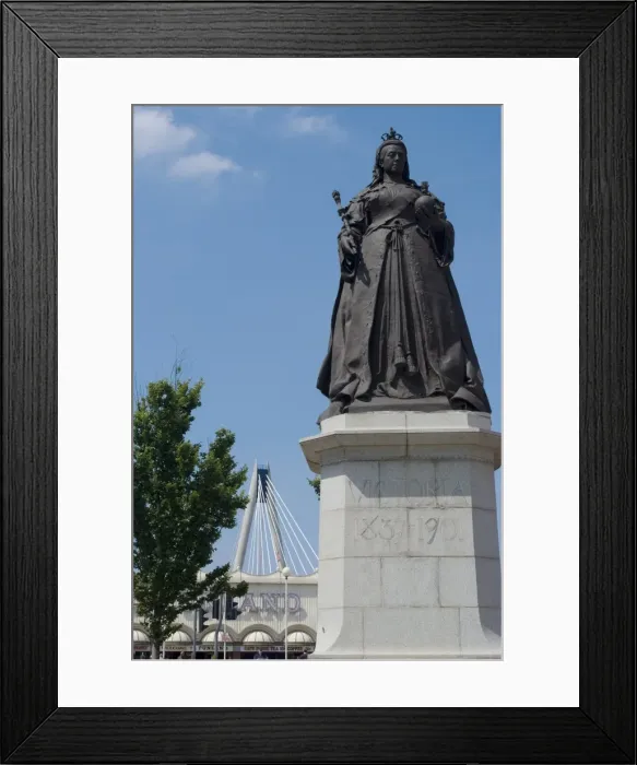 Framed Print : Statue of Queen Victoria with Millennium Bridge in the background, Southport Framed Print : Statue of Queen Victoria with Millennium Bridge in the background, Southport