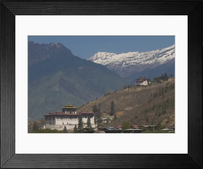Framed Print : The Paro Tsong, old castle, with the Himalaya mountains in the background, Bhutan, Asia Framed Print : The Paro Tsong, old castle, with the Himalaya mountains in the background, Bhutan, Asia