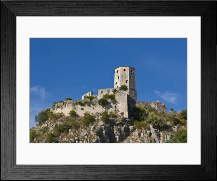 Framed Print : Clifftop village perched high above the Loup valley, Gourdon, Alpes-Maritimes Framed Print : Clifftop village perched high above the Loup valley, Gourdon, Alpes-Maritimes