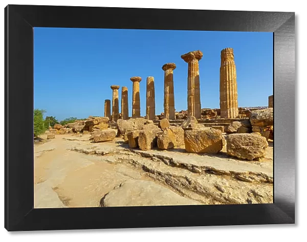 Temple of Heracles, Valle dei Templi (Valley of Temples), UNESCO World Heritage Site, Hellenic architecture, Agrigento, Sicily, Italy, Mediterranean, Europe