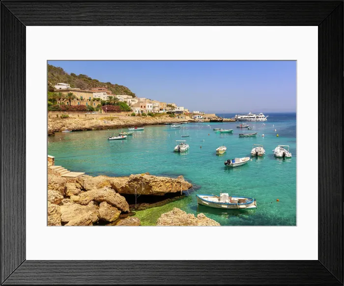 Framed Print : Levanzo Island, Cala Dogana, Aegadian Islands, province of Trapani, Sicily, Italy, Mediterranean, Europe Framed Print : Levanzo Island, Cala Dogana, Aegadian Islands, province of Trapani, Sicily, Italy, Mediterranean, Europe