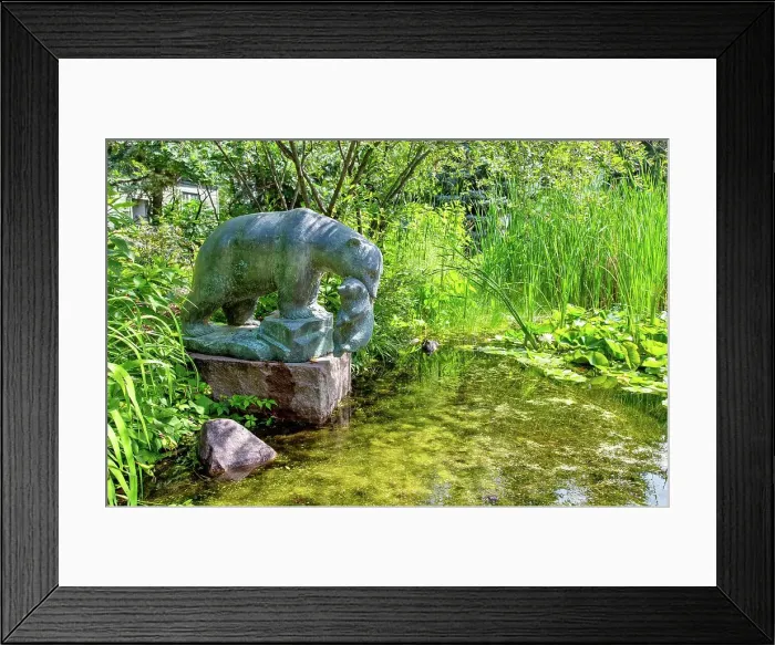 Framed Print : Leo Mol bear sculpture in the Leo Mol Sculpture Garden in Assiniboine Park, Winnipeg, Manitoba, Canada, North America Framed Print : Leo Mol bear sculpture in the Leo Mol Sculpture Garden in Assiniboine Park, Winnipeg, Manitoba, Canada, North America
