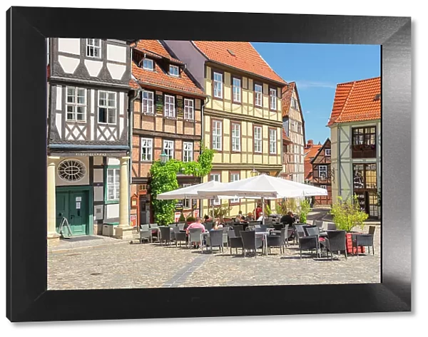Cafe on Schlossberg with Klopstockhaus, Quedlinburg, Bodetal Valley, Harz, Saxony-Anhalt, Germany, Europe
