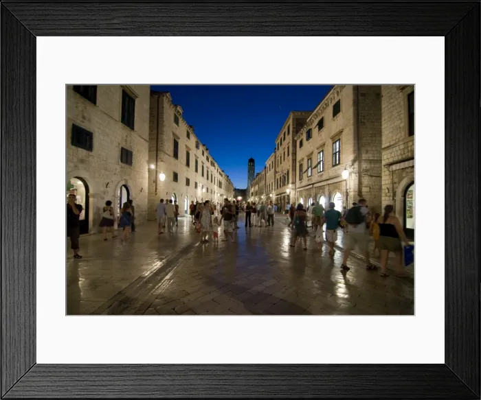 Framed Print : The old town of Dubrovnik at night, Dubrovnik, Croatia, Europe Framed Print : The old town of Dubrovnik at night, Dubrovnik, Croatia, Europe