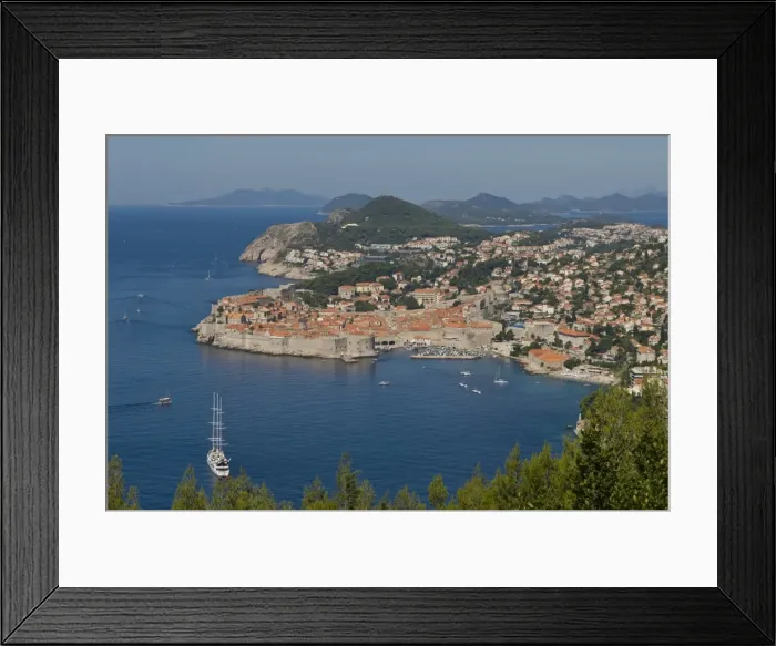 Framed Print : View over the old town of Dubrovnik, UNESCO World Heritage Site, Croatia, Europe Framed Print : View over the old town of Dubrovnik, UNESCO World Heritage Site, Croatia, Europe