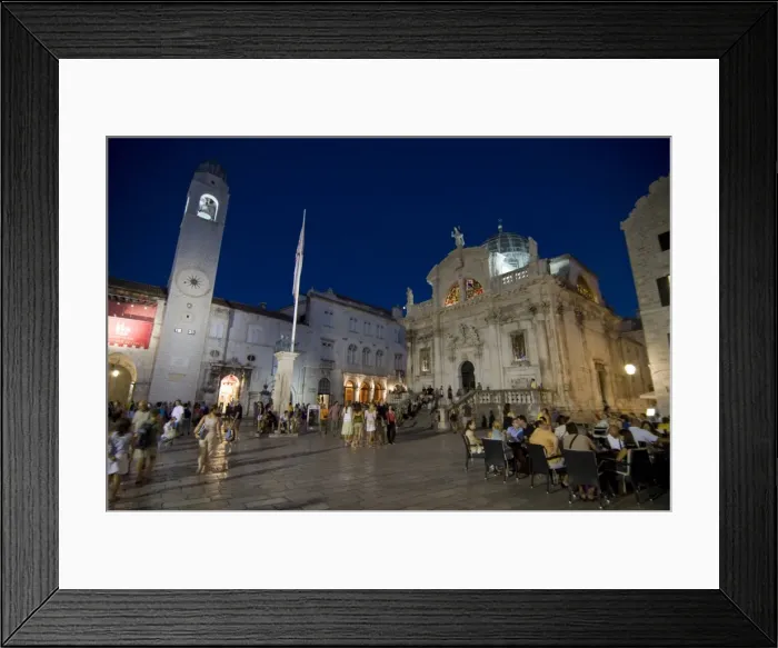 Framed Print : Tourists sitting in cafes at night time in Dubrovnik, Croatia, Europe Framed Print : Tourists sitting in cafes at night time in Dubrovnik, Croatia, Europe