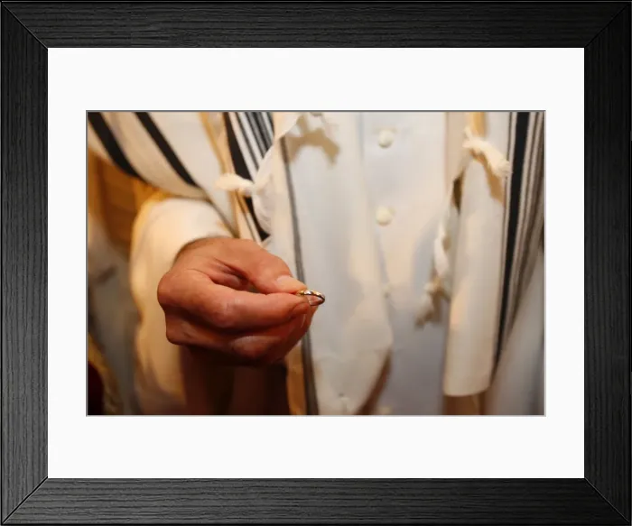 Framed Print : Jewish wedding ring, Neuilly-sur-Seine, Hauts-de-Seine, France, Europe Framed Print : Jewish wedding ring, Neuilly-sur-Seine, Hauts-de-Seine, France, Europe