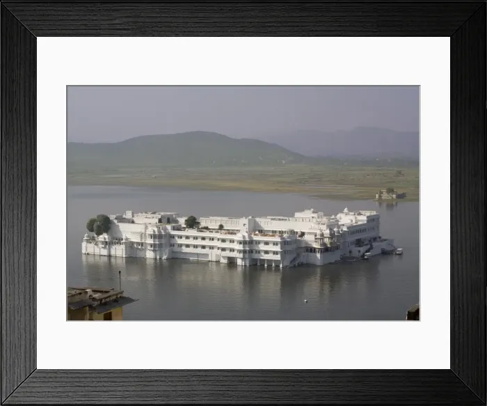 Framed Print : Lake Palace and Lake Pichola, Udaipur, Rajasthan, India, Asia Framed Print : Lake Palace and Lake Pichola, Udaipur, Rajasthan, India, Asia
