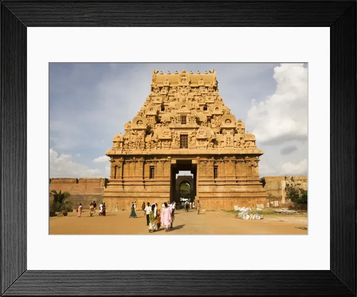 Framed Print : Pilgrims at the Bridhadishwara Temple (Bridhadeeshwara Temple) (Great Chola Temple) Framed Print : Pilgrims at the Bridhadishwara Temple (Bridhadeeshwara Temple) (Great Chola Temple)