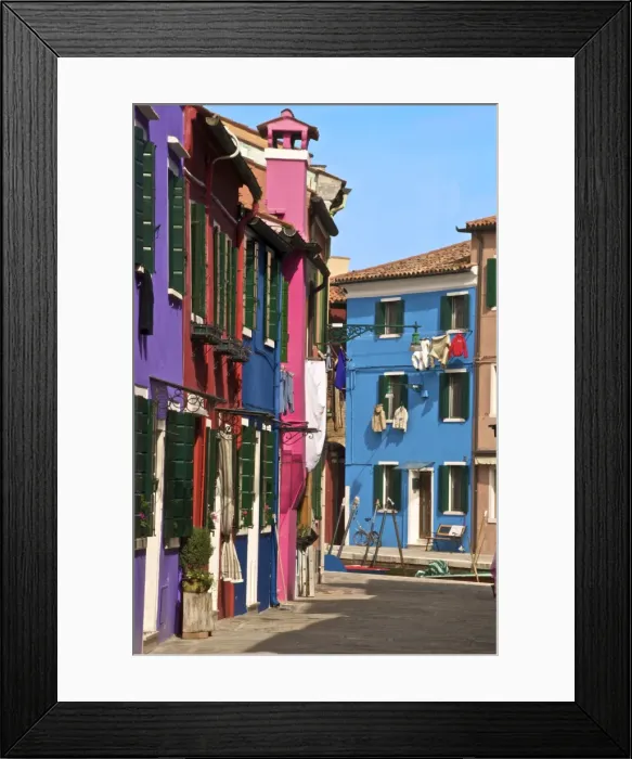 Framed Print : A street with washing drying at windows, Burano Island, Venice, Veneto, Italy, Europe Framed Print : A street with washing drying at windows, Burano Island, Venice, Veneto, Italy, Europe