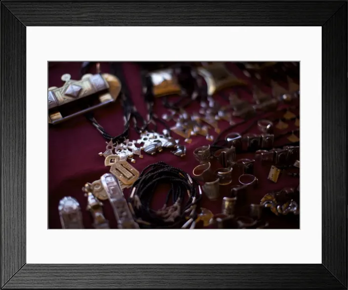 Framed Print : Some Tuareg handicraft in the small city of Germa, at the entrance of the Akakus plateau Framed Print : Some Tuareg handicraft in the small city of Germa, at the entrance of the Akakus plateau