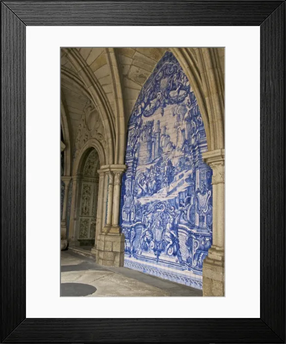 Framed Print : Detail of the azulejos (earthenware tiles) in the cloister of Se cathedral Framed Print : Detail of the azulejos (earthenware tiles) in the cloister of Se cathedral