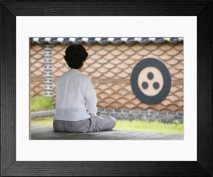 Framed Print : Zen meditation, Seoul, South Korea, Asia Framed Print : Zen meditation, Seoul, South Korea, Asia
