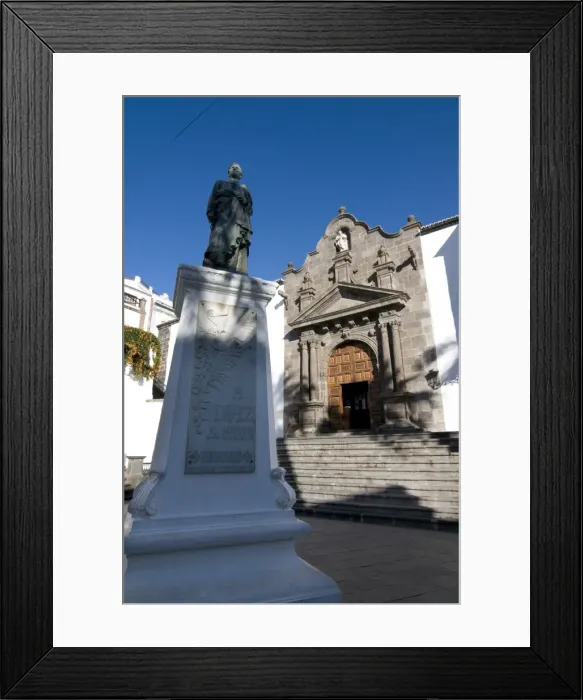 Framed Print : Statue in front of the Iglesia de San Salvador in the old town of Santa Cruz de la Palma Framed Print : Statue in front of the Iglesia de San Salvador in the old town of Santa Cruz de la Palma