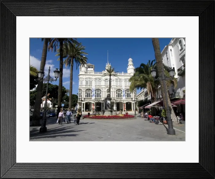 Framed Print : Colonial buildings in Las Palmas, Gran Canaria, Canary Islands, Spain, Europe Framed Print : Colonial buildings in Las Palmas, Gran Canaria, Canary Islands, Spain, Europe