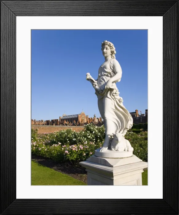 Framed Print : Classical statue in the Rose Garden, Hampton Court Palace, Borough of Richmond upon Thames Framed Print : Classical statue in the Rose Garden, Hampton Court Palace, Borough of Richmond upon Thames